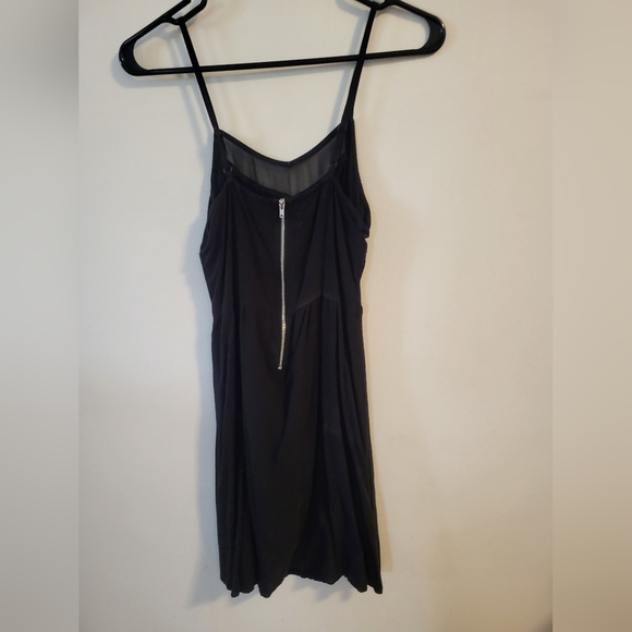 Little black dress - Picture 2 of 2